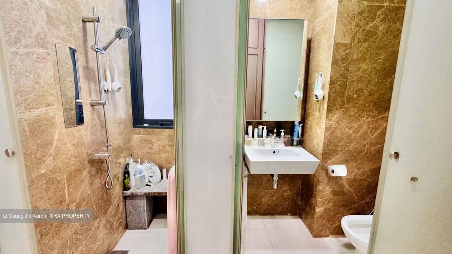 Boathouse Residences (D19), Condominium #562090991